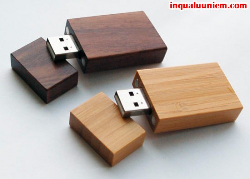 Sản phẩm USB gỗ độc đáo được in tại Cty TNHH In Kỹ Thuật Số - Digital Printing